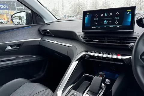 YC71LRZ PEUGEOT 3008 1.6 13.2kWh Allure Premium e-EAT Euro 6 (s/s) 5dr Thumbnail #43