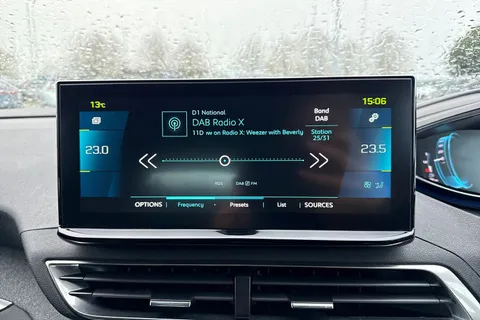 YC71LRZ PEUGEOT 3008 1.6 13.2kWh Allure Premium e-EAT Euro 6 (s/s) 5dr Thumbnail #44