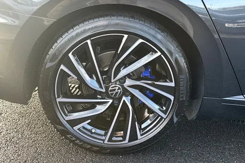 12 of 43 for VOLKSWAGEN ARTEON 2.0 TSI R 5dr 4MOTION DSG