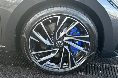 13 of 43 for VOLKSWAGEN ARTEON 2.0 TSI R 5dr 4MOTION DSG