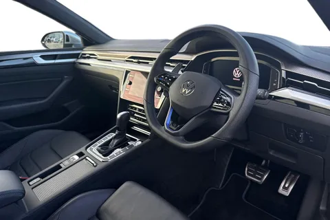 14 of 43 for VOLKSWAGEN ARTEON 2.0 TSI R 5dr 4MOTION DSG