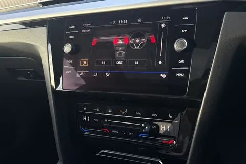 22 of 43 for VOLKSWAGEN ARTEON 2.0 TSI R 5dr 4MOTION DSG