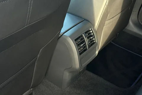 33 of 43 for VOLKSWAGEN ARTEON 2.0 TSI R 5dr 4MOTION DSG