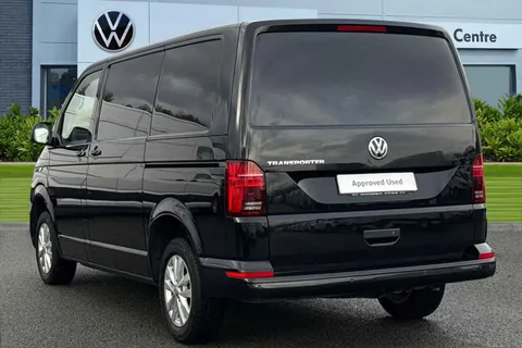 DE74KKB Volkswagen Transporter 2.0 TDI 110 Highline Van Thumbnail #2