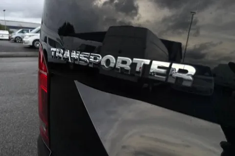 DE74KKB Volkswagen Transporter 2.0 TDI 110 Highline Van Thumbnail #31