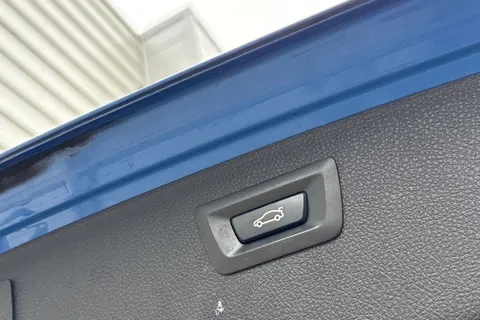 YD17TZX BMW 3 Series 318d M Sport 5dr Thumbnail #30