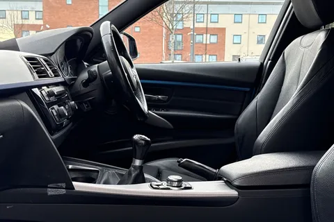 YD17TZX BMW 3 Series 318d M Sport 5dr Thumbnail #31