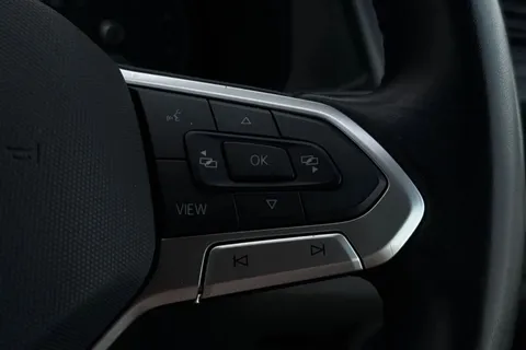 DE74KKB Volkswagen Transporter 2.0 TDI 110 Highline Van Thumbnail #37