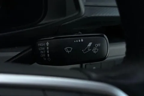 DE74KKB Volkswagen Transporter 2.0 TDI 110 Highline Van Thumbnail #38