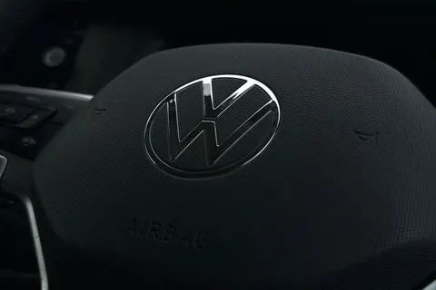 DE74KKB Volkswagen Transporter 2.0 TDI 110 Highline Van Thumbnail #39