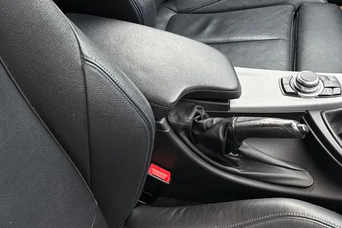 YD17TZX BMW 3 Series 318d M Sport 5dr Thumbnail #39