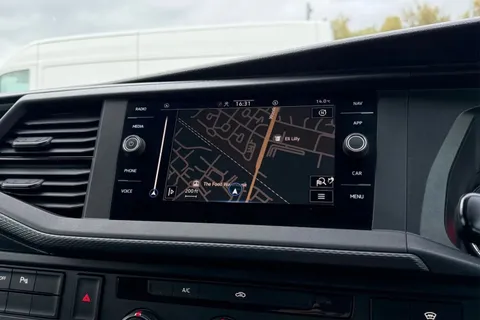 DE74KKB Volkswagen Transporter 2.0 TDI 110 Highline Van Thumbnail #50