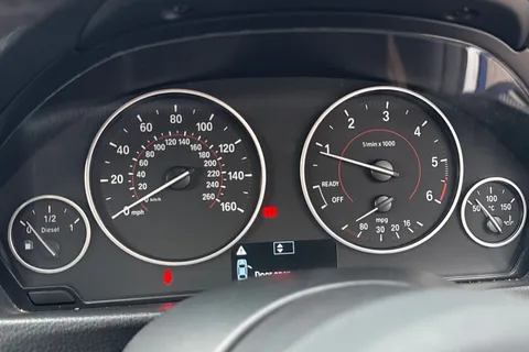 YD17TZX BMW 3 Series 318d M Sport 5dr Thumbnail #56