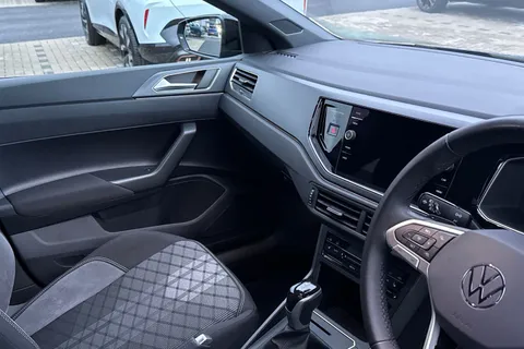 MJ25LVB Volkswagen Polo 1.0 TSI 115 Black Edition 5dr DSG **REAR VIEW CAMERA** Thumbnail #19