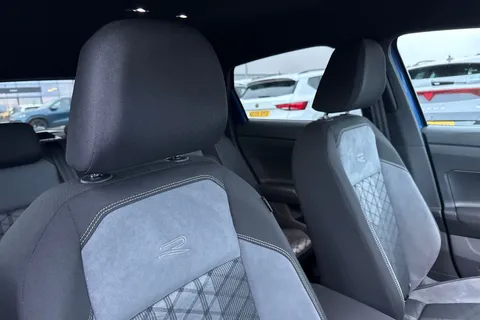 MJ25LVB Volkswagen Polo 1.0 TSI 115 Black Edition 5dr DSG **REAR VIEW CAMERA** Thumbnail #23