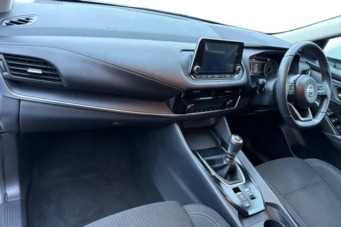 YH71PVN Nissan Qashqai 1.3 DIG-T MHEV Acenta Premium Euro 6 (s/s) 5dr Thumbnail #15