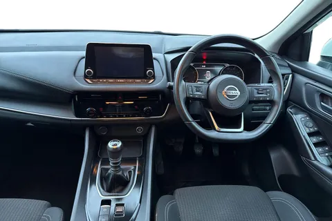 YH71PVN Nissan Qashqai 1.3 DIG-T MHEV Acenta Premium Euro 6 (s/s) 5dr Thumbnail #18