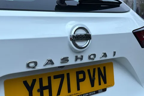 YH71PVN Nissan Qashqai 1.3 DIG-T MHEV Acenta Premium Euro 6 (s/s) 5dr Thumbnail #31