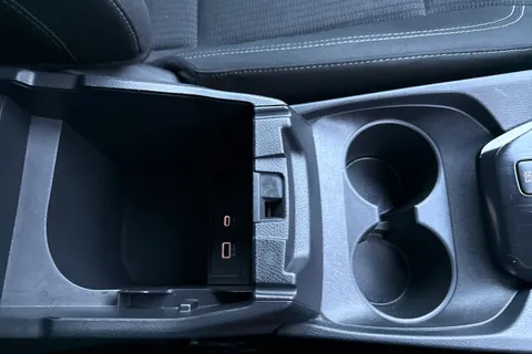 YH71PVN Nissan Qashqai 1.3 DIG-T MHEV Acenta Premium Euro 6 (s/s) 5dr Thumbnail #41