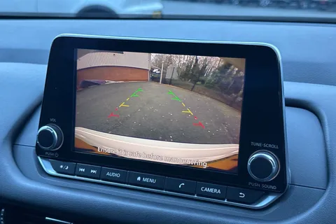 YH71PVN Nissan Qashqai 1.3 DIG-T MHEV Acenta Premium Euro 6 (s/s) 5dr Thumbnail #44