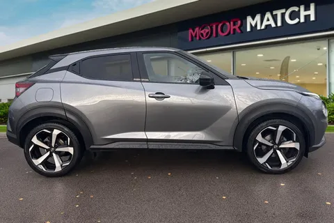 CU72XBM Nissan Juke 1.0 DIG-T Tekna DCT Auto Euro 6 (s/s) 5dr Thumbnail #3