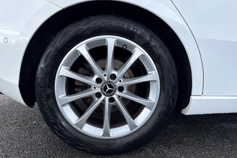 EO70UBN Mercedes-Benz A Class 1.3 A200 Sport (Executive) Euro 6 (s/s) 5dr Thumbnail #10