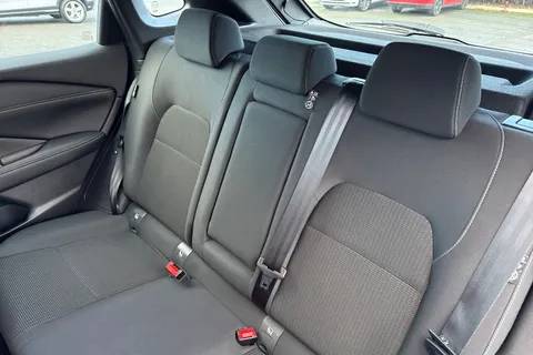 DN22EVM Nissan Qashqai 1.3 DIG-T MHEV Acenta Premium Euro 6 (s/s) 5dr Thumbnail #13