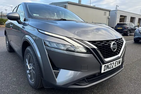 DN22EVM Nissan Qashqai 1.3 DIG-T MHEV Acenta Premium Euro 6 (s/s) 5dr Thumbnail #16