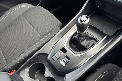 DN22EVM Nissan Qashqai 1.3 DIG-T MHEV Acenta Premium Euro 6 (s/s) 5dr Thumbnail #19