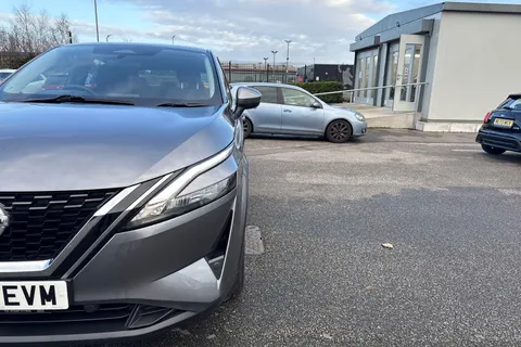 DN22EVM Nissan Qashqai 1.3 DIG-T MHEV Acenta Premium Euro 6 (s/s) 5dr Thumbnail #25