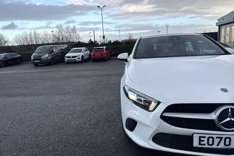 EO70UBN Mercedes-Benz A Class 1.3 A200 Sport (Executive) Euro 6 (s/s) 5dr Thumbnail #24