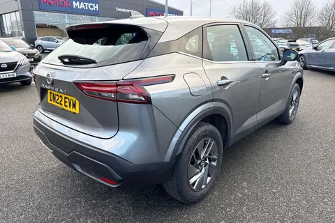 DN22EVM Nissan Qashqai 1.3 DIG-T MHEV Acenta Premium Euro 6 (s/s) 5dr Thumbnail #32