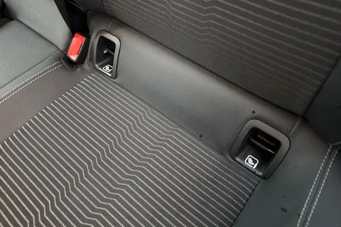 EO70UBN Mercedes-Benz A Class 1.3 A200 Sport (Executive) Euro 6 (s/s) 5dr Thumbnail #34