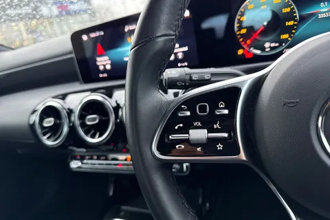 EO70UBN Mercedes-Benz A Class 1.3 A200 Sport (Executive) Euro 6 (s/s) 5dr Thumbnail #35