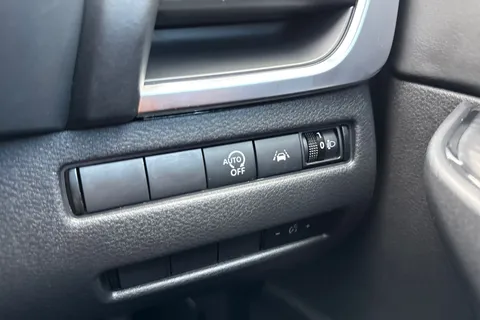 DN22EVM Nissan Qashqai 1.3 DIG-T MHEV Acenta Premium Euro 6 (s/s) 5dr Thumbnail #38