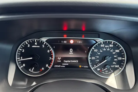 DN22EVM Nissan Qashqai 1.3 DIG-T MHEV Acenta Premium Euro 6 (s/s) 5dr Thumbnail #39