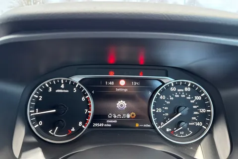 DN22EVM Nissan Qashqai 1.3 DIG-T MHEV Acenta Premium Euro 6 (s/s) 5dr Thumbnail #40