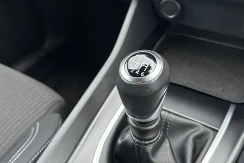 DN22EVM Nissan Qashqai 1.3 DIG-T MHEV Acenta Premium Euro 6 (s/s) 5dr Thumbnail #50