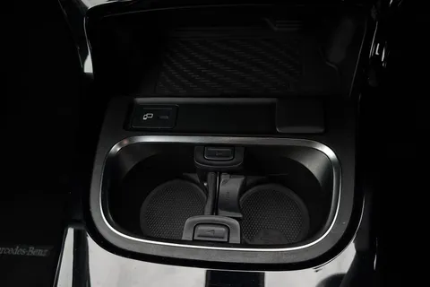 EO70UBN Mercedes-Benz A Class 1.3 A200 Sport (Executive) Euro 6 (s/s) 5dr Thumbnail #50