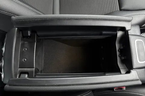 EO70UBN Mercedes-Benz A Class 1.3 A200 Sport (Executive) Euro 6 (s/s) 5dr Thumbnail #54