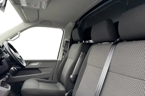 DE74WMK Volkswagen Transporter 2.0 TDI 110 Highline Van Thumbnail #10