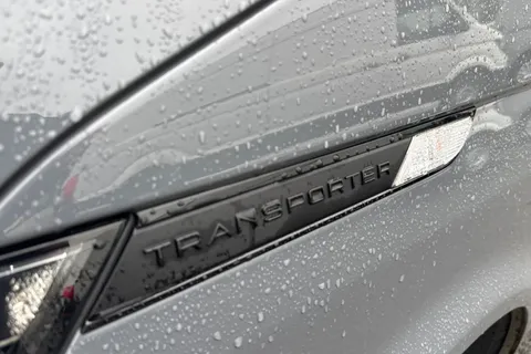 DE74WMK Volkswagen Transporter 2.0 TDI 110 Highline Van Thumbnail #27