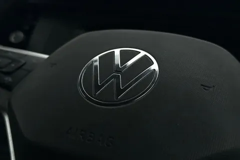 DE74WMK Volkswagen Transporter 2.0 TDI 110 Highline Van Thumbnail #39