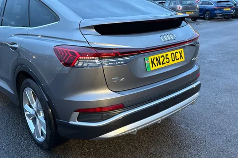 KN25OCX Audi Q4 e-tron Q4 Sportback S line 45 e-tron 210,00 kW Thumbnail #8