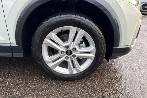 11 of 53 for Audi Q2 1.0 TFSI 30 Sport Euro 6 (s/s) 5dr