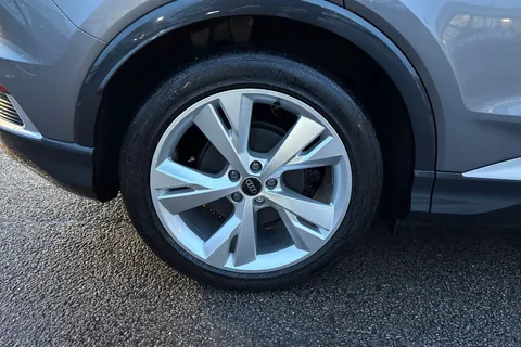 KN25OCX Audi Q4 e-tron Q4 Sportback S line 45 e-tron 210,00 kW Thumbnail #13