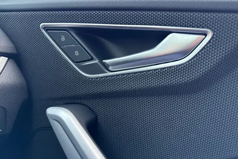 20 of 53 for Audi Q2 1.0 TFSI 30 Sport Euro 6 (s/s) 5dr