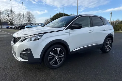 27 of 64 for PEUGEOT 3008 1.2 PureTech GT Line Euro 6 (s/s) 5dr