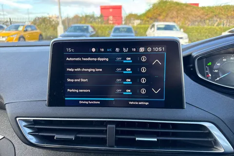 51 of 64 for PEUGEOT 3008 1.2 PureTech GT Line Euro 6 (s/s) 5dr