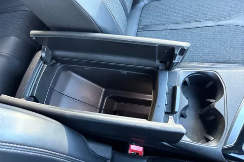 57 of 64 for PEUGEOT 3008 1.2 PureTech GT Line Euro 6 (s/s) 5dr